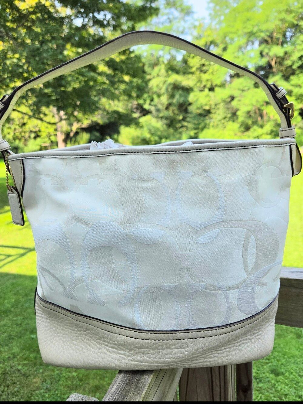 Coach Signature Jacquard And Leather Shoulder Bag in Chalk